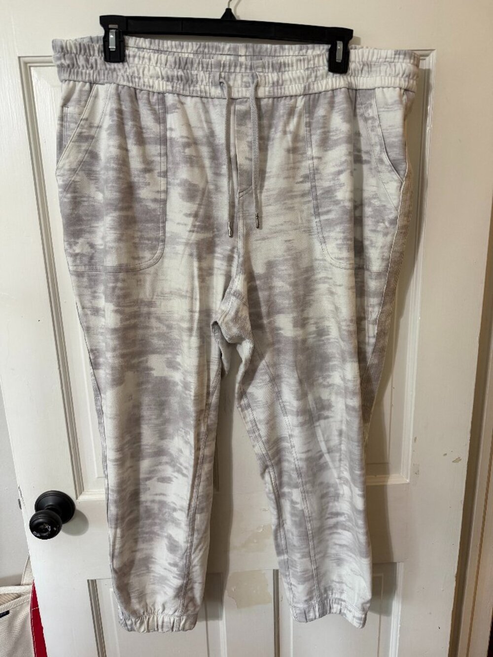 Athleta Farallon Abstract Printed Jogger Size 18